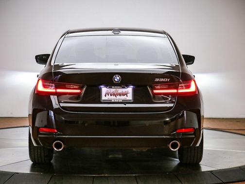 Jet Black 2023 BMW 330 330i