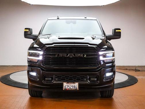 2024 RAM 2500 Laramie Crew Cab 4x4 6'4' Box