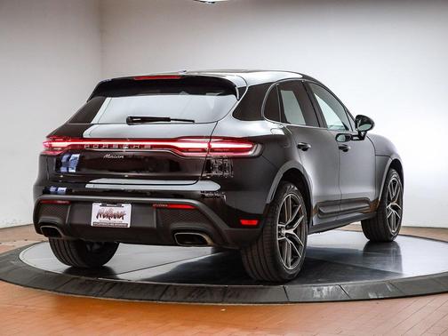 2025 Porsche Macan 