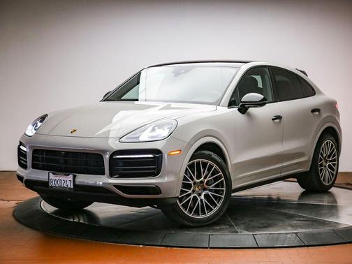 Chalk 2022 Porsche Cayenne Platinum Edition