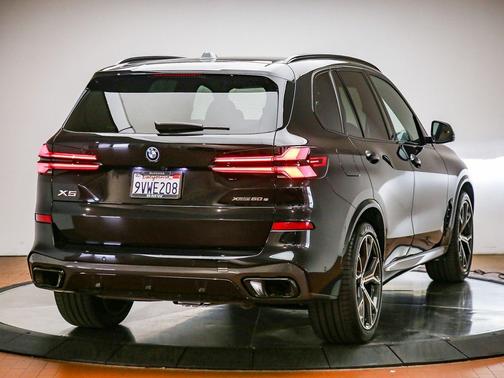 Black Sapphire Metallic 2026 BMW X5 PHEV xDrive50e