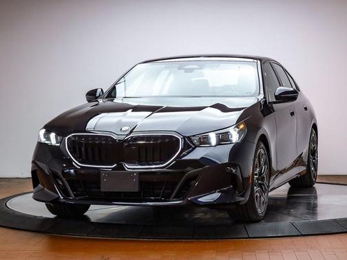 Carbon Black Metallic 2026 BMW 530 530i