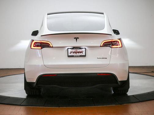 2023 Tesla Model Y Performance Dual Motor All-Wheel Drive