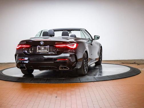 Black Sapphire Metallic 2023 BMW M440 i