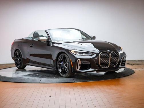 Black Sapphire Metallic 2023 BMW M440 i