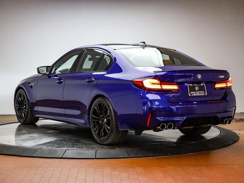2022 BMW M5 Base
