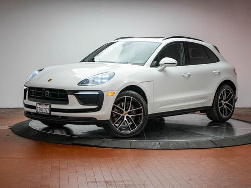 2025 Porsche Macan 