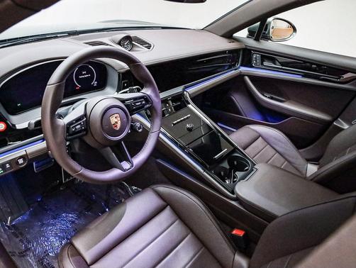 2026 Porsche Panamera 4