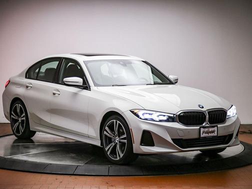 Alpine White 2023 BMW 330 330i