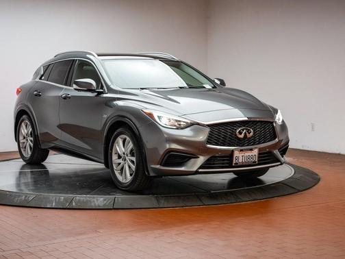 2019 INFINITI QX30 LUXE