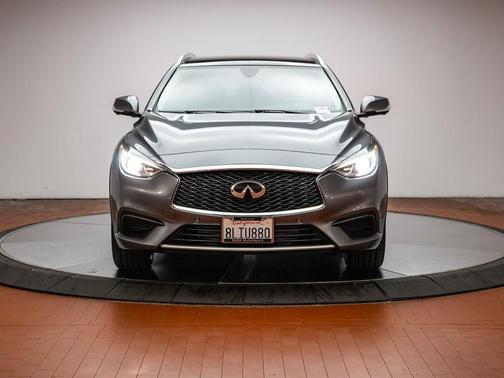 2019 INFINITI QX30 LUXE