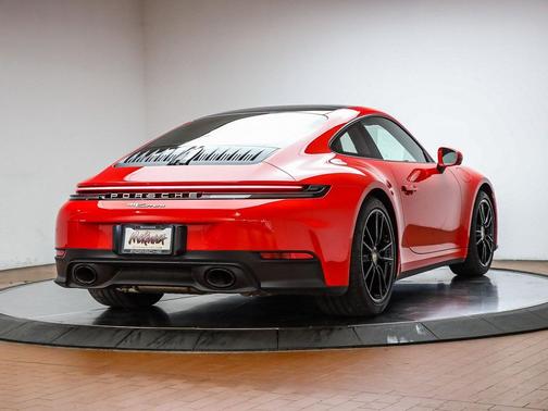 2025 Porsche 911 Carrera