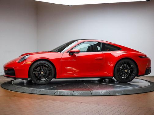 2025 Porsche 911 Carrera