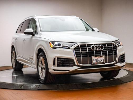 2022 Audi Q7 55 Premium