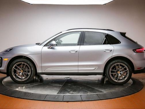 Dolomite 2023 Porsche Macan Macan