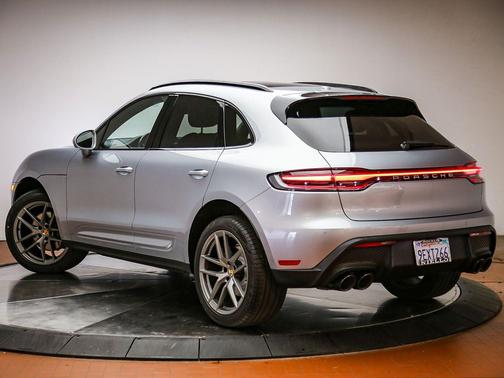 Dolomite 2023 Porsche Macan Macan