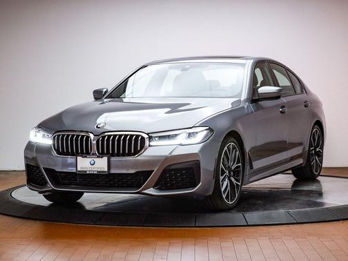 Skyscraper Gray Metallic 2023 BMW 540 i