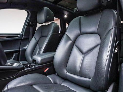 2022 Porsche Macan S