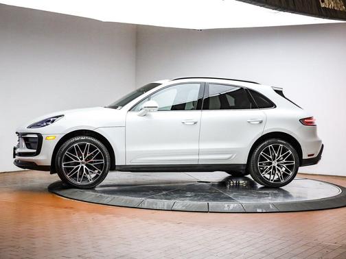2025 Porsche Macan 