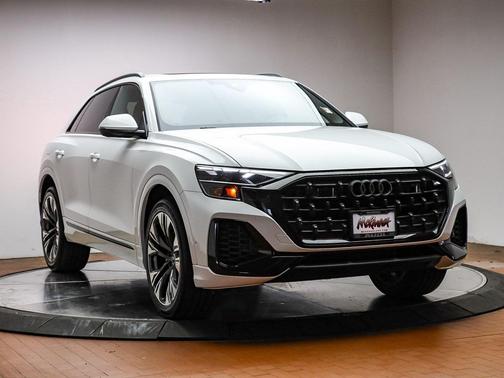 2024 Audi Q8 55 Premium