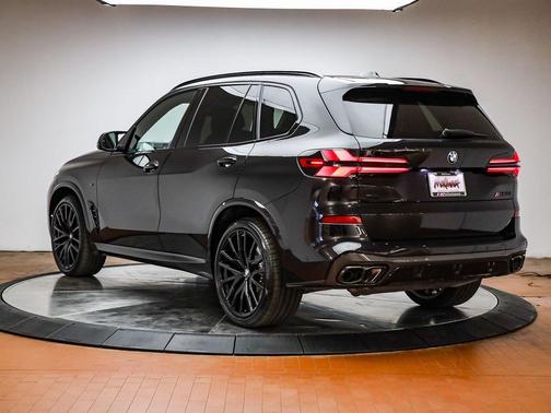 2026 BMW X5 M60i