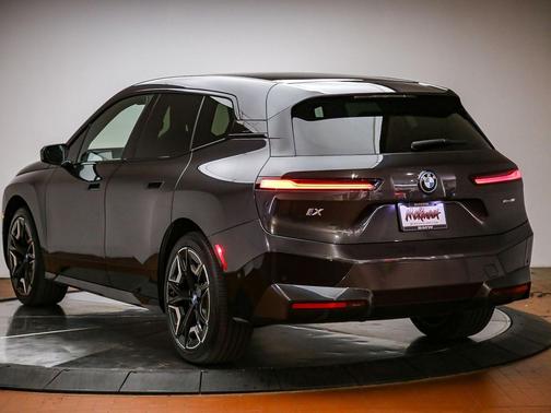 Dark Graphite Metallic 2024 BMW iX xDrive50