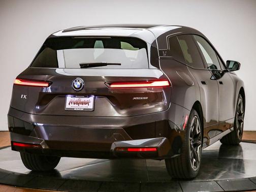 Dark Graphite Metallic 2024 BMW iX xDrive50