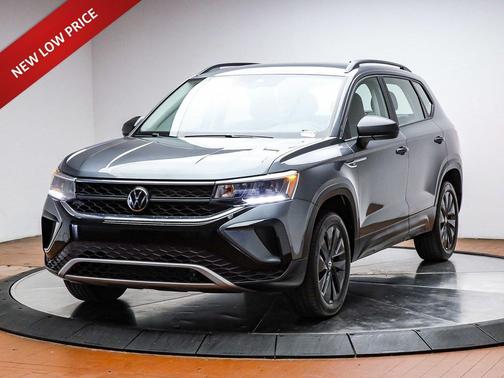 Platinum Gray Metallic 2024 Volkswagen Taos 1.5T S