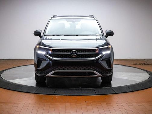 Platinum Gray Metallic 2024 Volkswagen Taos 1.5T S