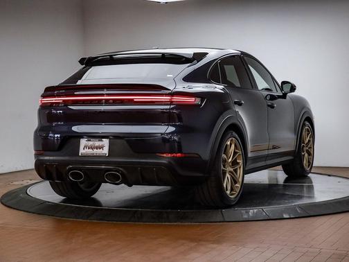 2024 Porsche Cayenne Turbo GT