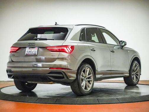 Chronos Gray Metallic 2025 Audi Q3 Premium 45 TFSI S line quattro Tiptronic