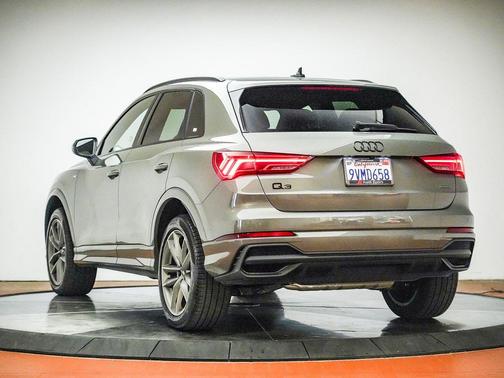 Chronos Gray Metallic 2025 Audi Q3 Premium 45 TFSI S line quattro Tiptronic