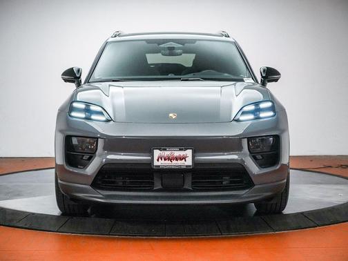Slate 2025 Porsche Macan Macan Electric 4