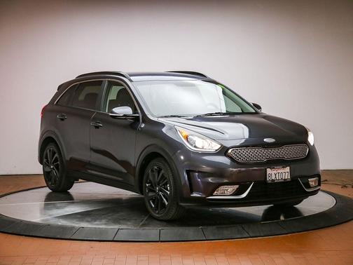 Platinum Graphite 2019 Kia Niro s Touring