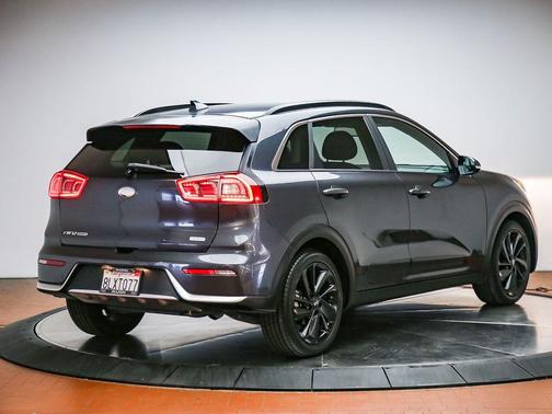 Platinum Graphite 2019 Kia Niro s Touring
