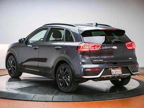 Platinum Graphite 2019 Kia Niro s Touring