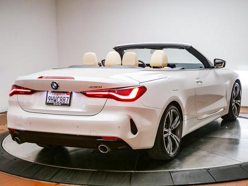 Mineral White Metallic 2024 BMW 430 i