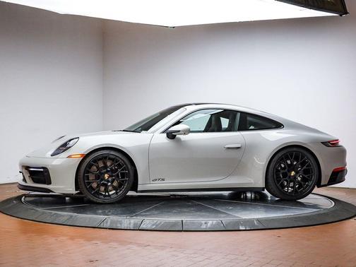 2024 Porsche 911 Carrera GTS