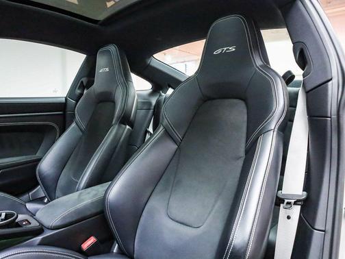 2024 Porsche 911 Carrera GTS