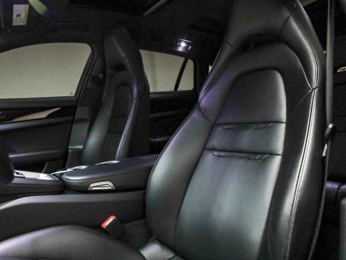 2018 Porsche Panamera Turbo