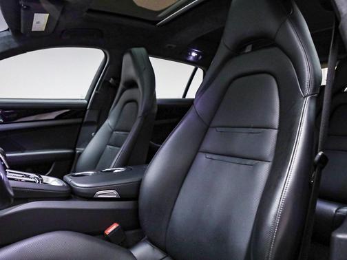 2018 Porsche Panamera Turbo
