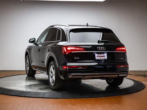 2023 Audi Q5 40 Premium