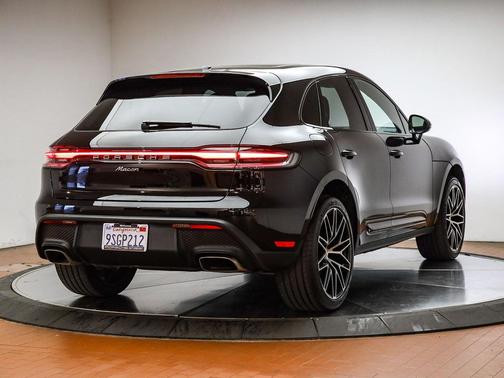 2025 Porsche Macan 