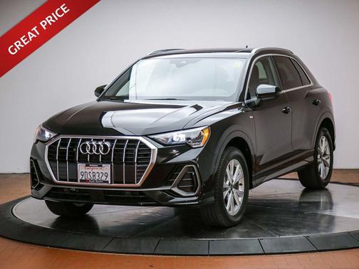 Mythos Black Metallic 2022 Audi Q3 45 S line Premium