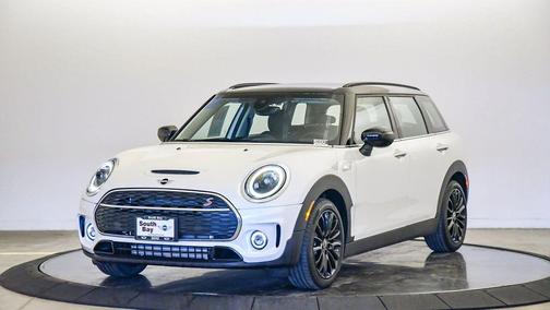 Nanuq White Metallic 2023 MINI Clubman Cooper S