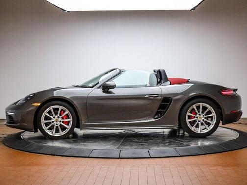 2024 Porsche 718 Boxster S
