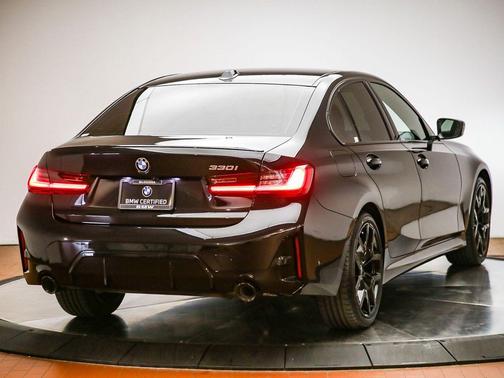 Black Sapphire Metallic 2025 BMW 330 i