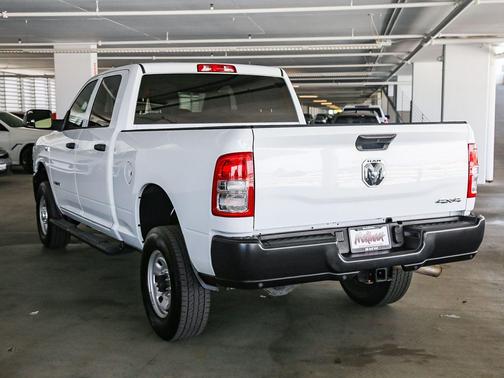 Bright White Clearcoat 2022 RAM 2500 Tradesman Crew Cab 4x4 6'4' Box