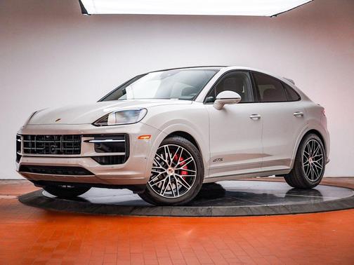2025 Porsche Cayenne GTS