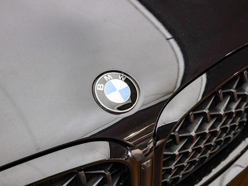 2025 BMW X4 xDrive30i